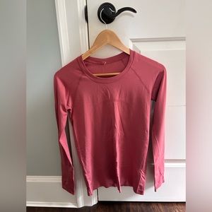 Long sleeve size 6 Lululemon top